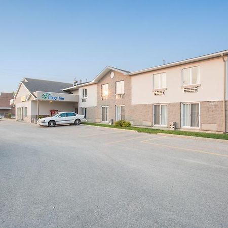 The Village Inn Elora Exterior photo
