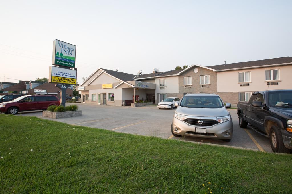The Village Inn Elora Exterior photo