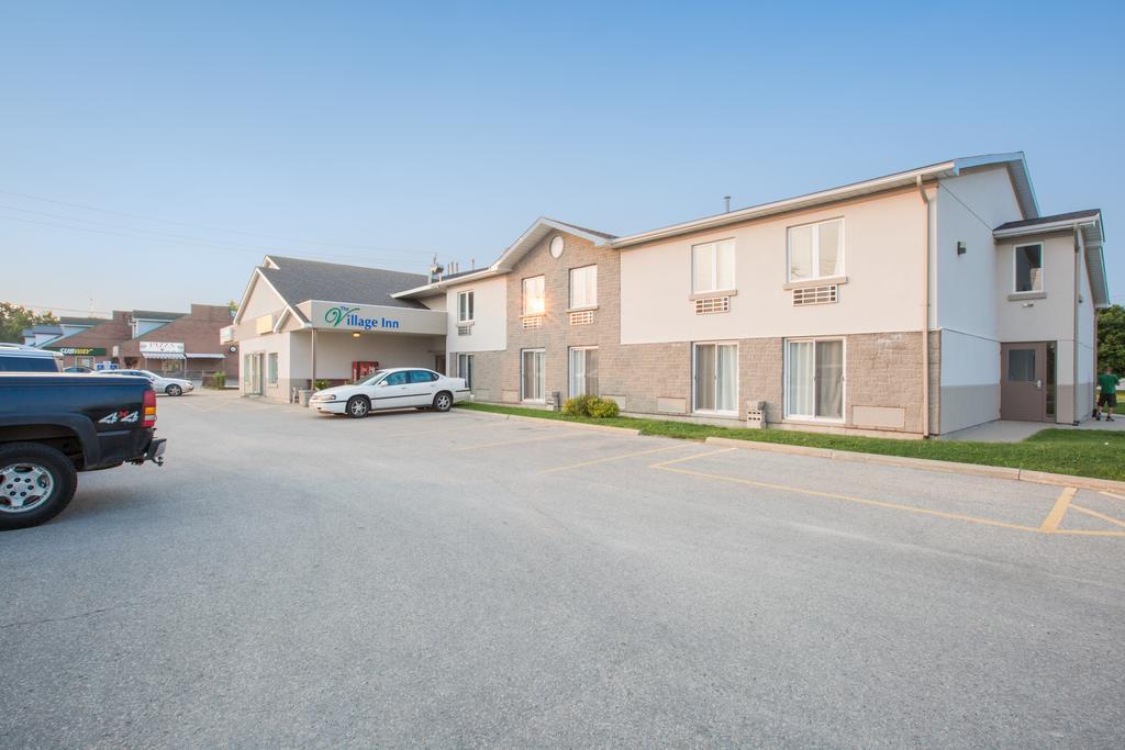 The Village Inn Elora Exterior photo