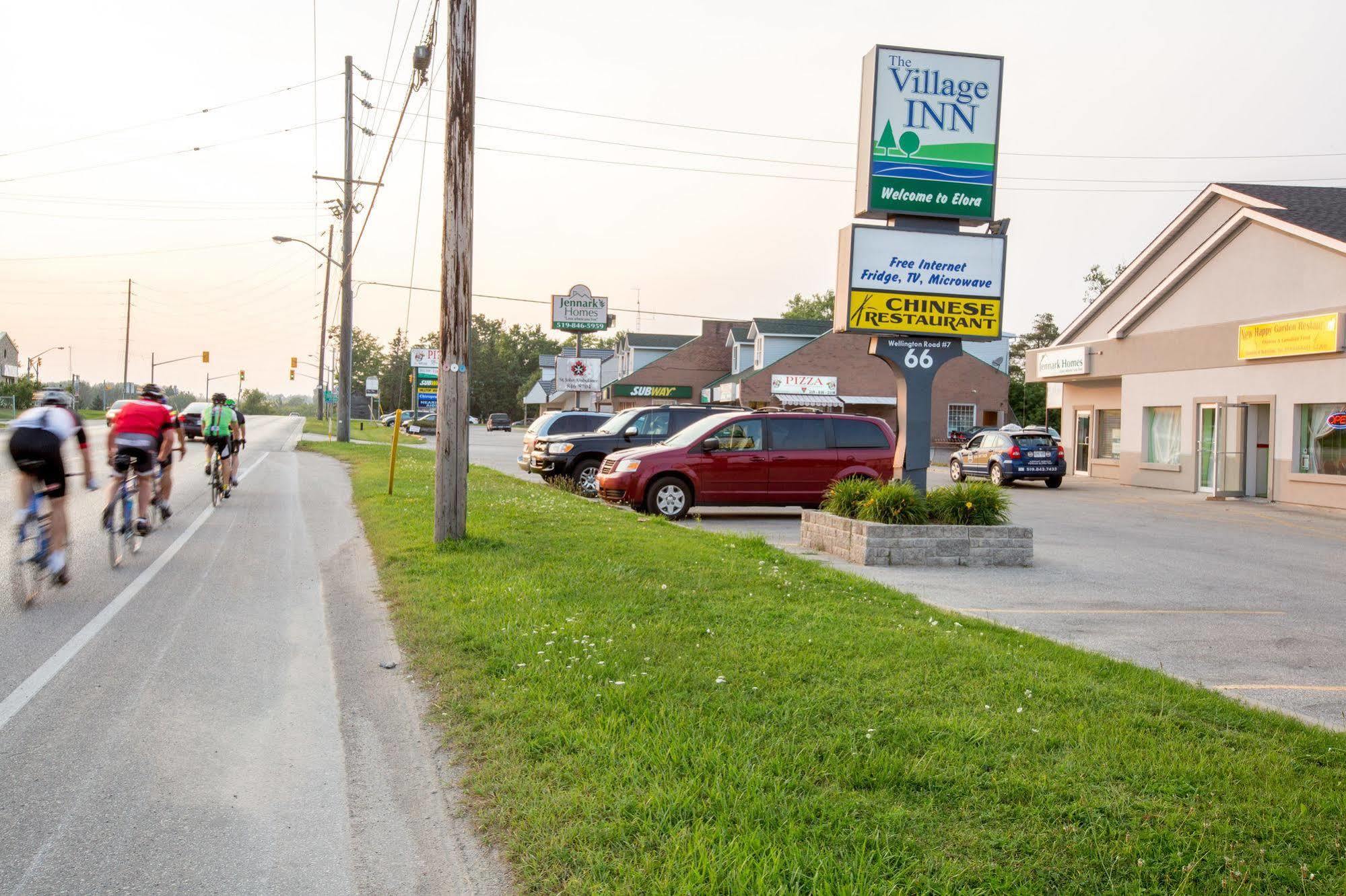 The Village Inn Elora Exterior photo